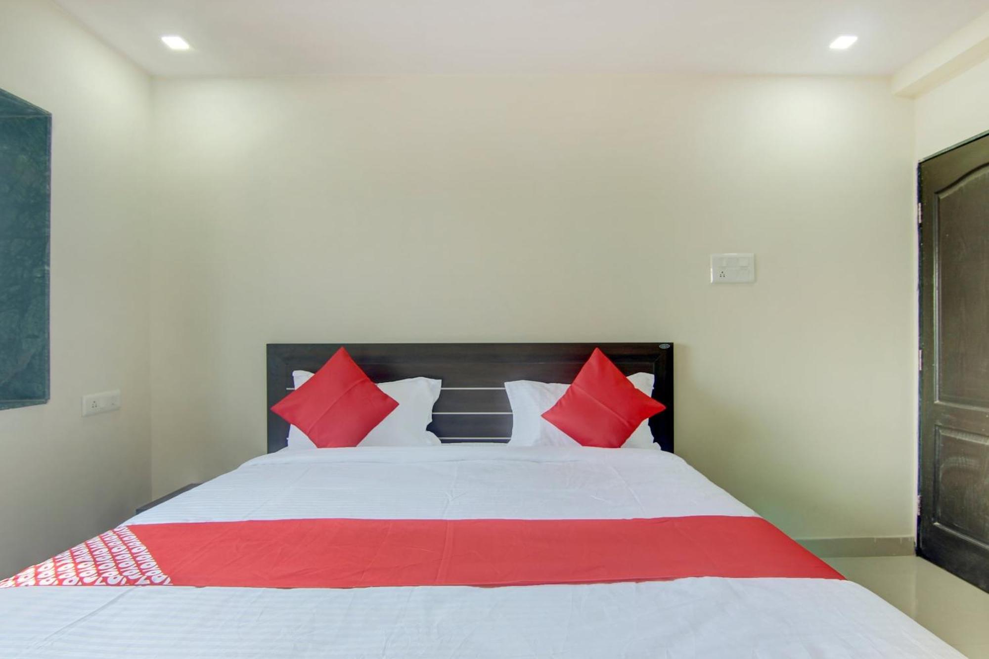 Hotel O Villa 31 Akot Екстер'єр фото